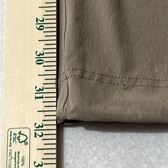 Mountain Hard Wear  Yuma Hiking Pants Womens Size 8 Tan Cargo - Picture 11 of 11